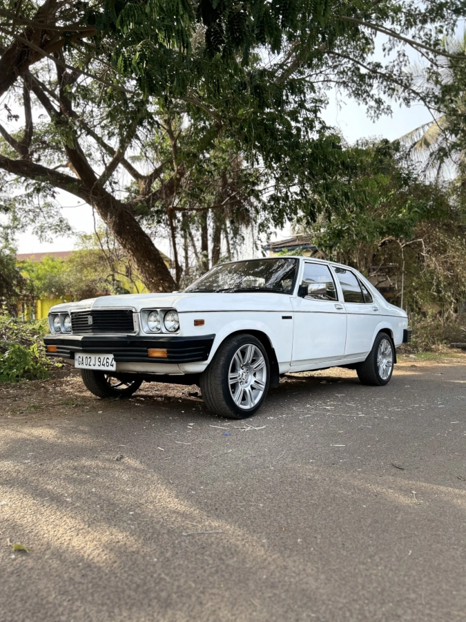 Leona Classic Car Rentals